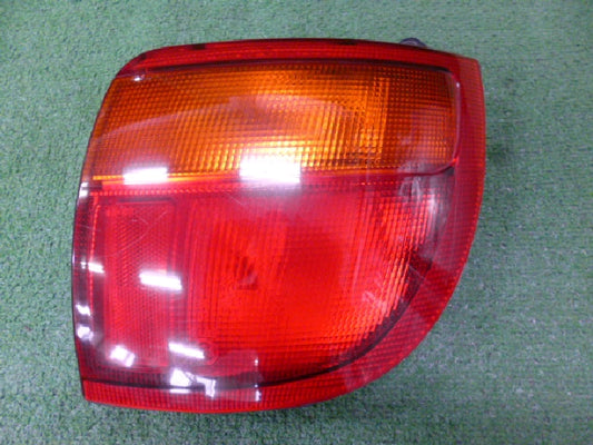 純正品番　８１５５０－２１１４０