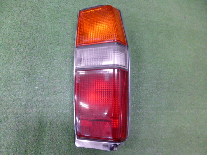 純正品番　８１５５０－９１６１２