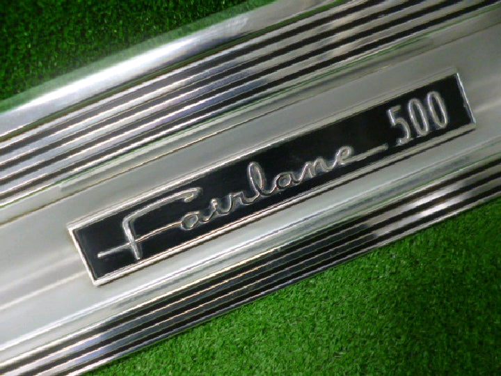 旧車／フォード／フェアレーン５００／純正／フィニッシャーパネル左右セット