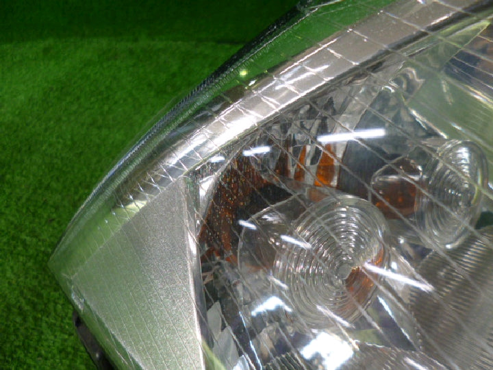 ルノー／ＫＭＦ４／メガーヌ／純正／右ヘッドライト／ハロゲンタイプ／右ハンドル