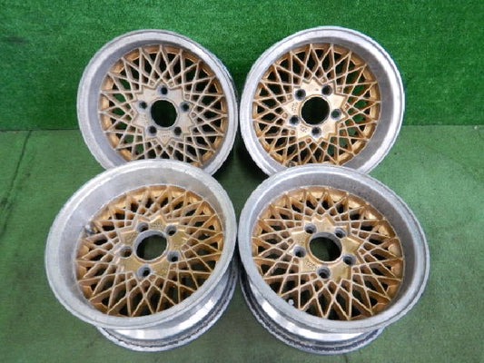 １４×６．５Ｊ＋８　２本　１４×７Ｊ＋１４　２本　ＰＣＤ１１４．３　５穴