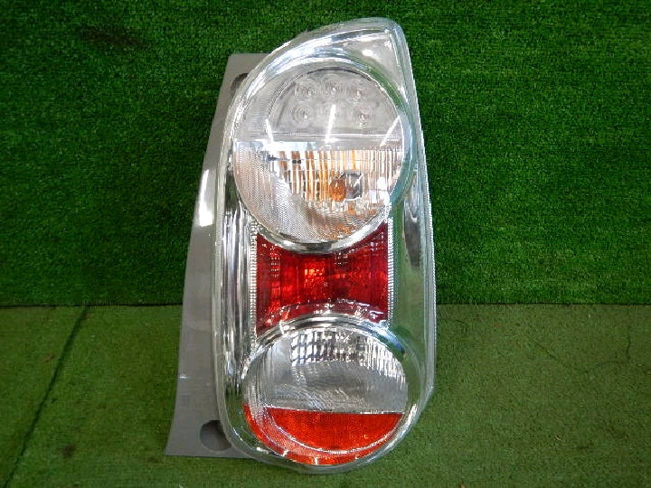 純正品番：８１５５０－Ｂ１２００