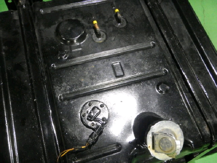 大型車用／燃料タンク／鉄製