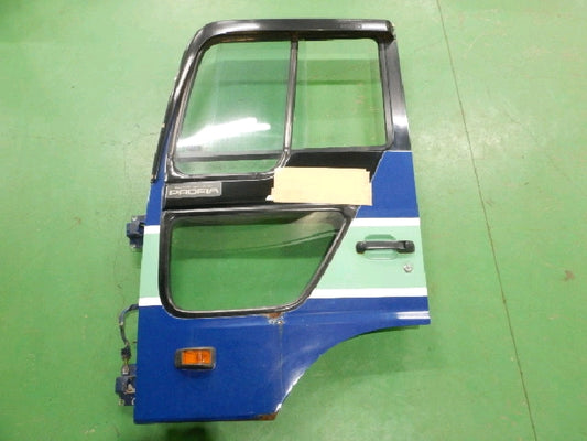 純正品番６７０１２－２５９０
