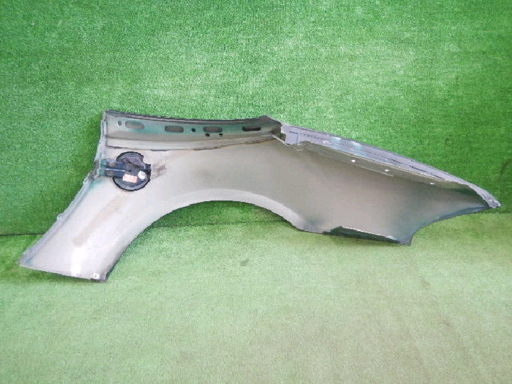 ＢＭＷ／ＣＬ２０／純正／リア右／フェンダー