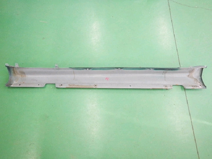ＢＭＷ／ＣＬ２０／純正／右サイドスポイラー