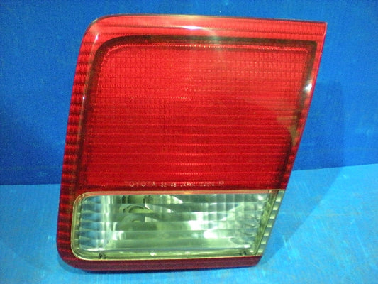 純正品番　８１６７０－３２０９０