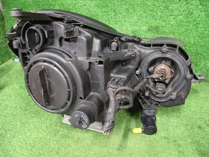ベンツ　Ｅ５５　ＡＭＧ／ＧＨ－２１１０７６／ＨＩＤ／左ヘッドライト