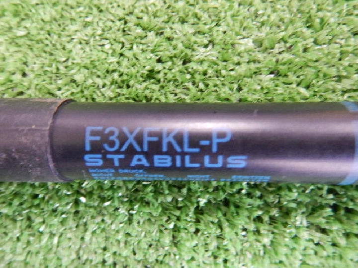 ＢＭＷ／３シリーズ／３２０ｉ／Ｆ３０／純正／ボンネットダンパー