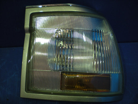 純正品番　８１６１０－２６０６０