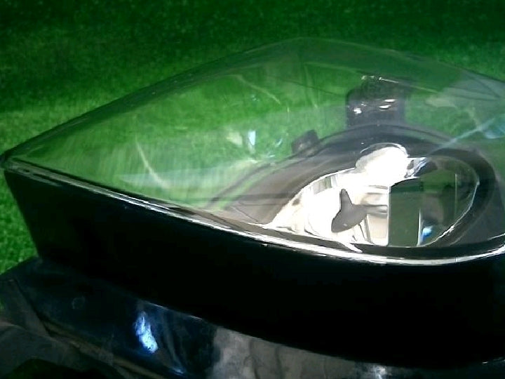 ＢＭＷ／３２０ｉ／ＵＳ２０／左フォグランプ／ハロゲン／純正