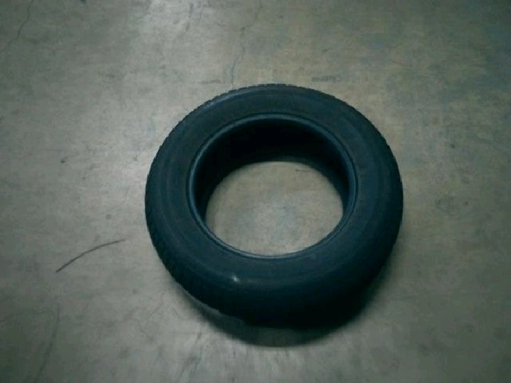 ２２５／６０Ｒ１６　１８年