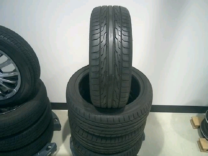 １９５／４５Ｒ１６　１６年