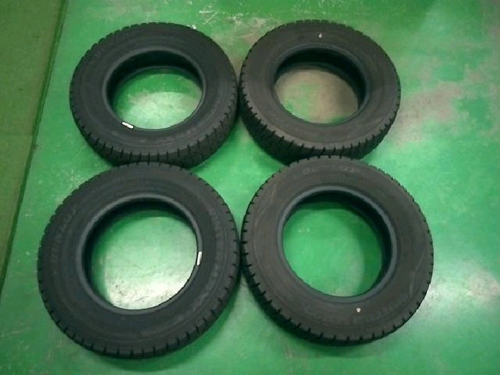 １７５／７０Ｒ１３　１８年