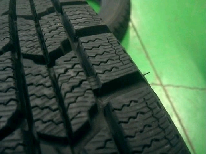 ダンロップ／ＤＳＸ－２／１２インチ／スタッドレス／４本セット