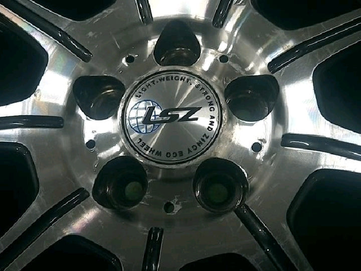 ベスト／ＬＳＺ・９０１／１６インチ／アルミホイール／４本セット