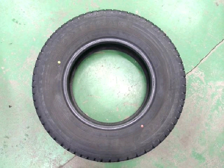 １８５／８０Ｒ１４　１８年
