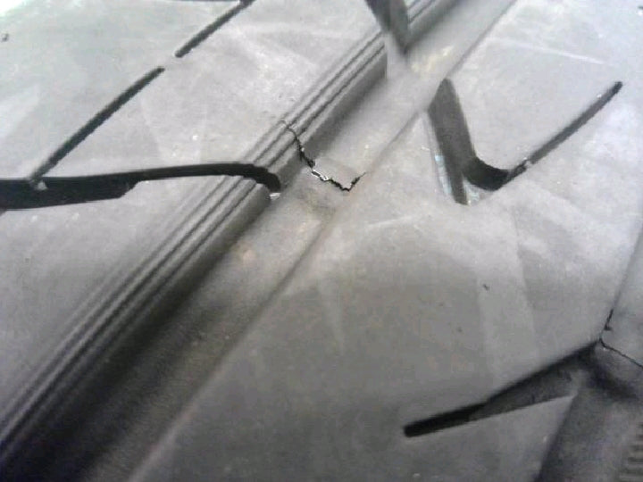 トーヨー／トランパスｍｐＺ／夏タイヤ／１６インチ／１本のみ