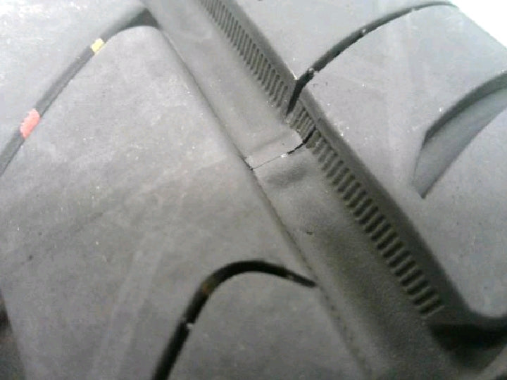 トーヨー／トランパスｍｐＺ／夏タイヤ／１６インチ／１本のみ