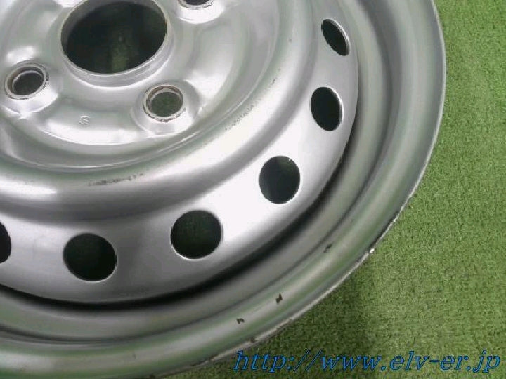 メーカー不明／鉄・スチールホイール／１２インチ／１本のみ