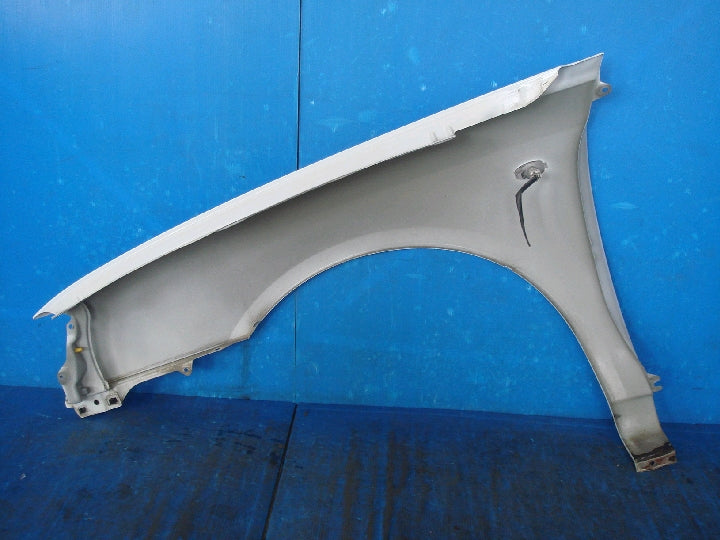 スバル/インプレッサ/ＧＧ系/ワゴン/右フェンダー